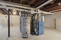 77 Dorset St, Springfield, MA 01108