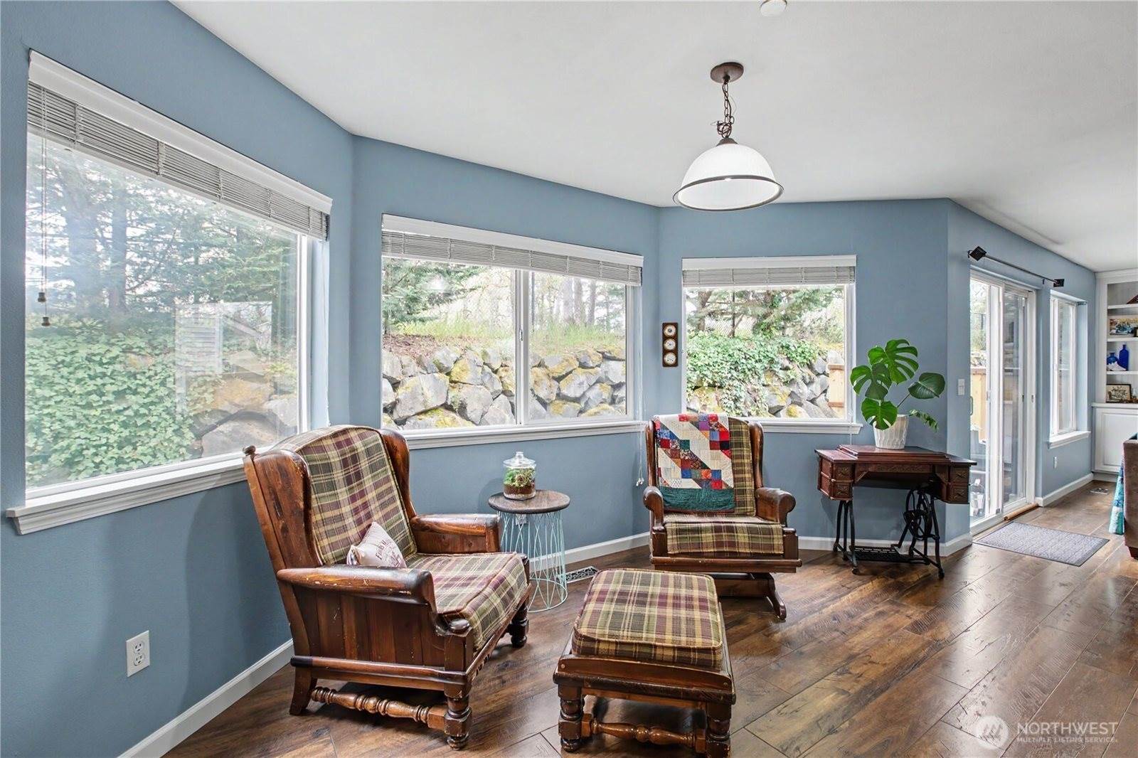2219 Forrest St, Dupont, WA 98327