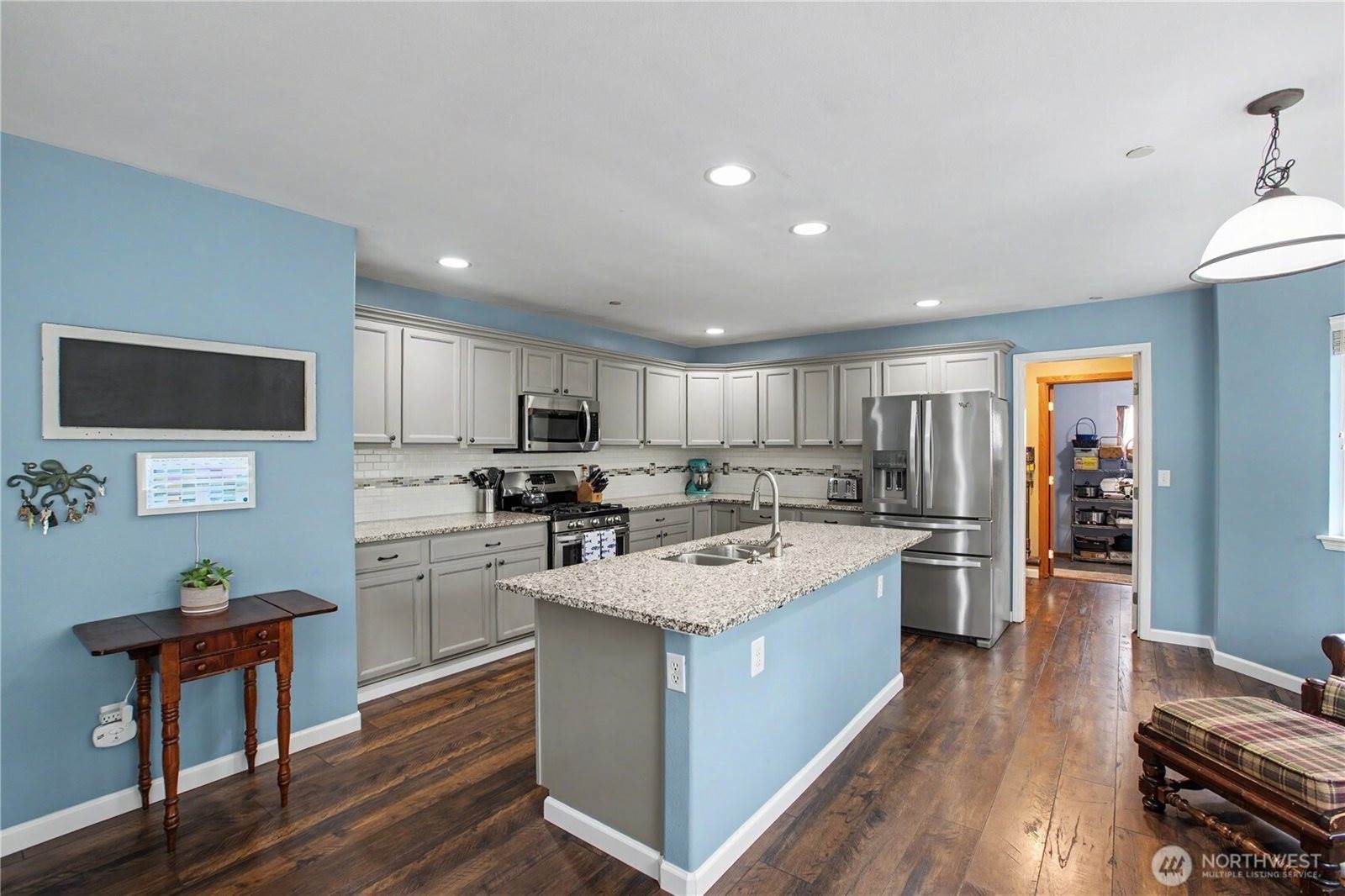 2219 Forrest St, Dupont, WA 98327