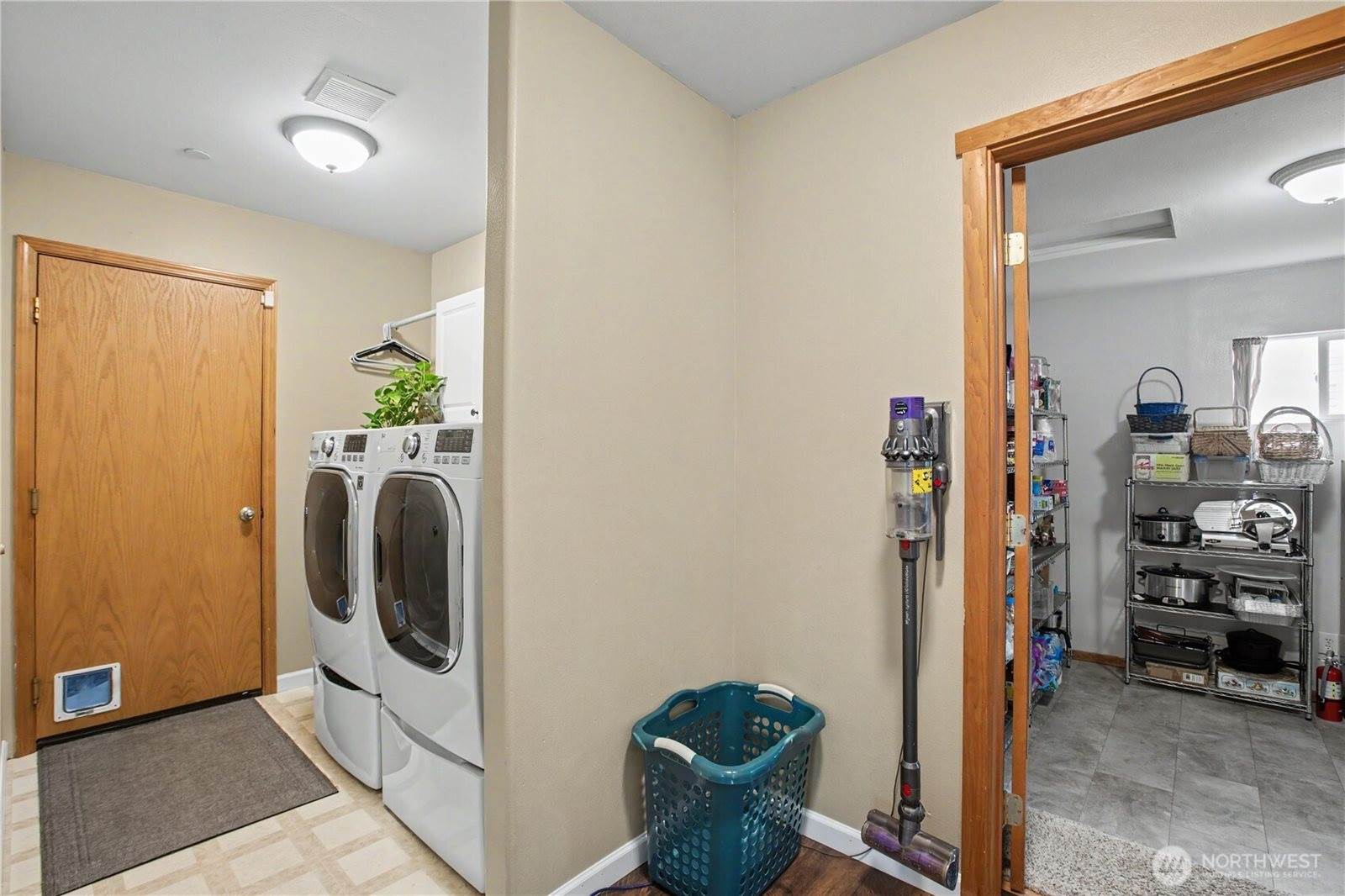 2219 Forrest St, Dupont, WA 98327