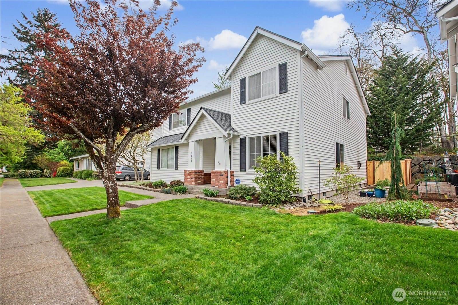 2219 Forrest St, Dupont, WA 98327