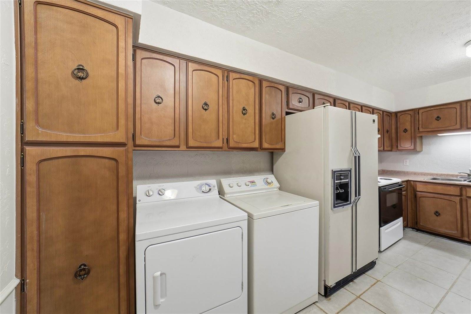 461 North Post Oak Lane, Houston, TX 77024