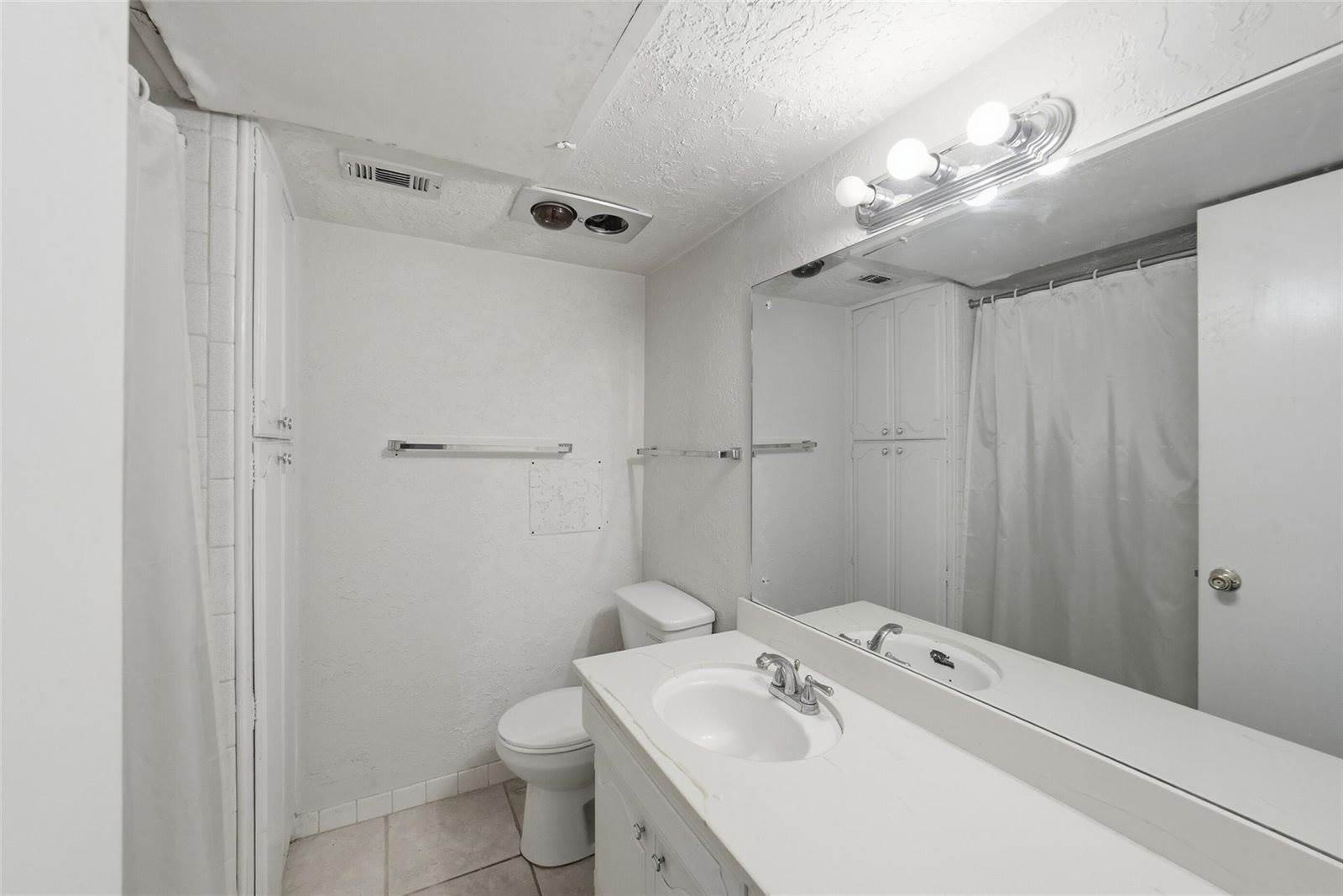 461 North Post Oak Lane, Houston, TX 77024