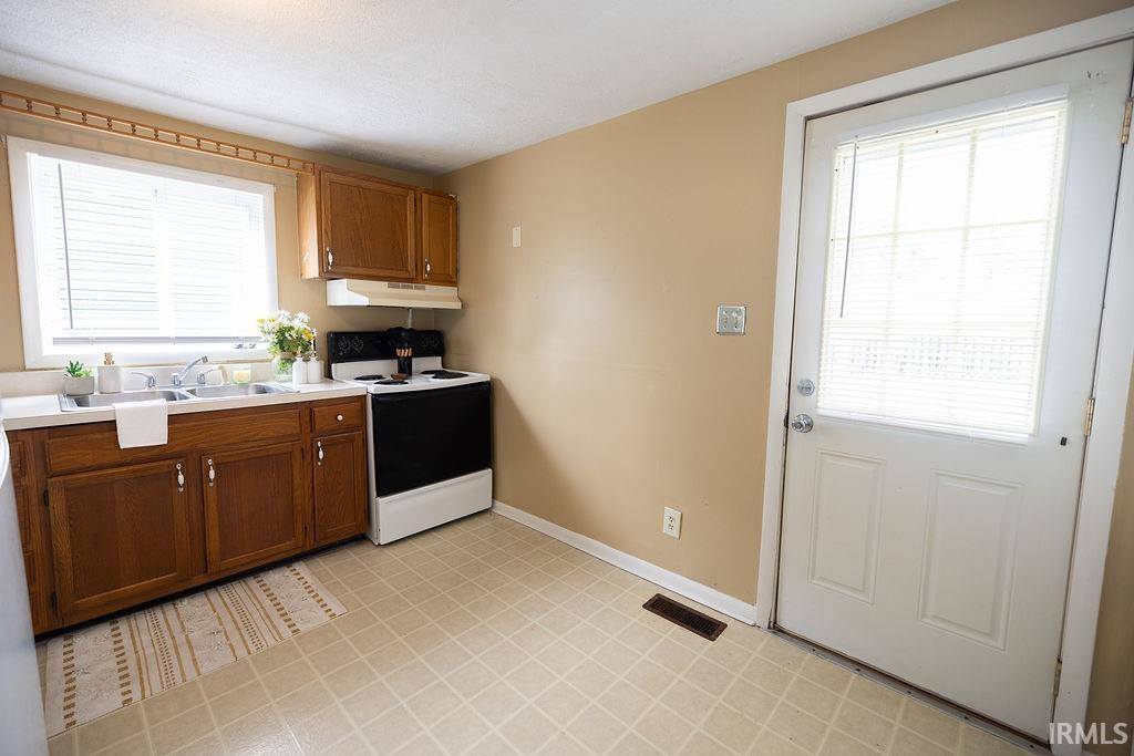 308 E Berkley Avenue, Muncie, IN 47303