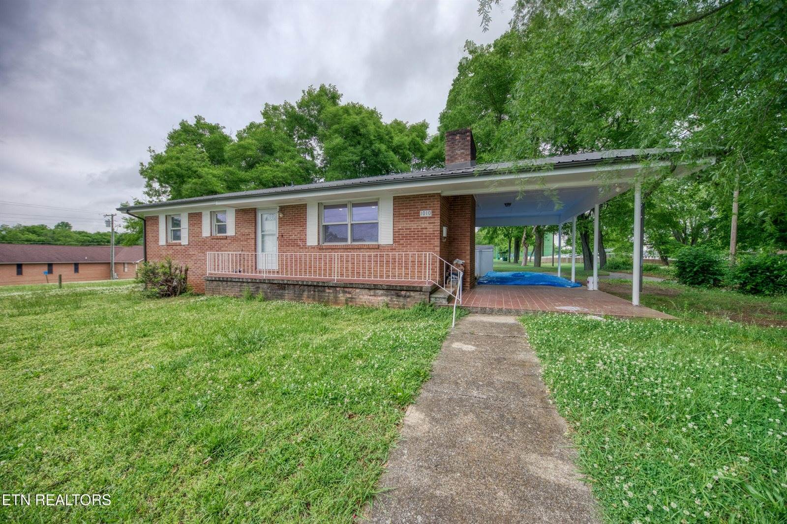 1010 West Morris St, Sweetwater, TN 37874