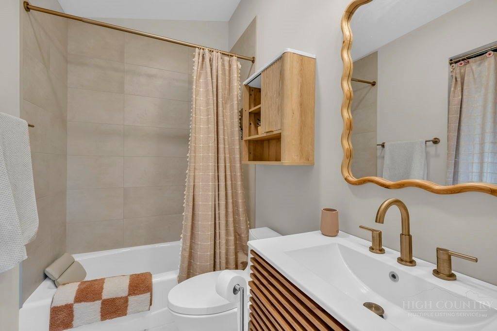 799 Milton Brown Heirs Road, Boone, NC 28607