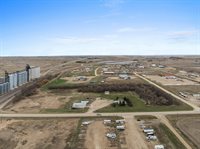 333 3rd St W, Ross, ND 58776