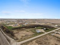 333 3rd St W, Ross, ND 58776