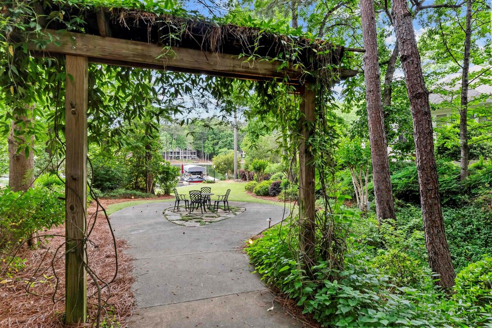 1011 Flintlock Fork, Greensboro, GA 30642