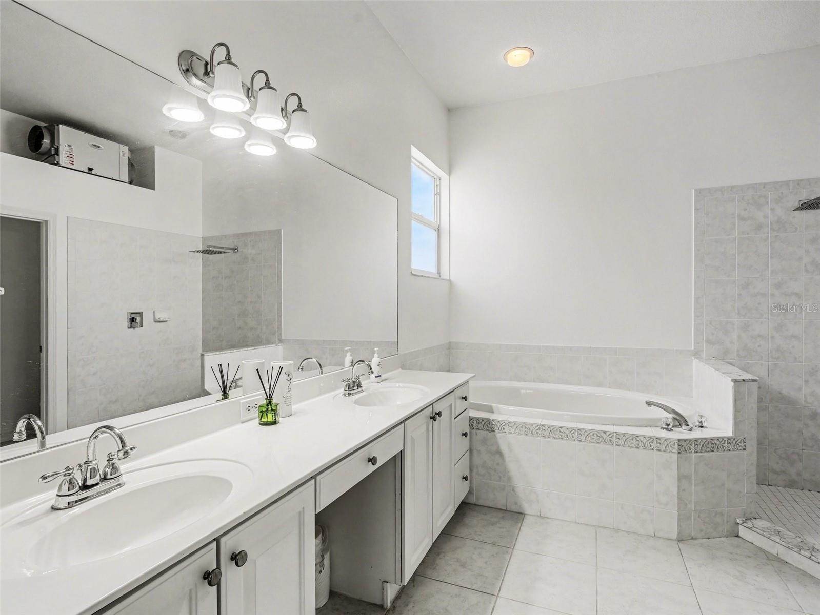 1361 New Forest Lane, Osprey, FL 34229