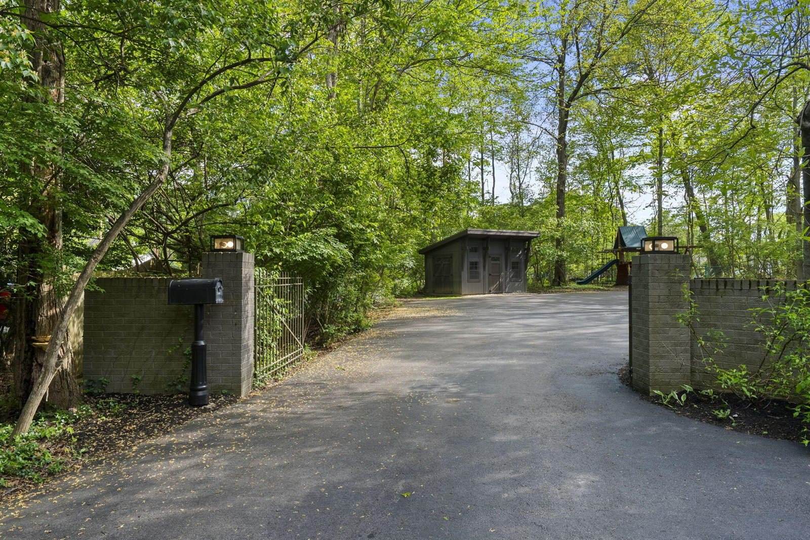 2391 Donna Drive, Columbus, OH 43220