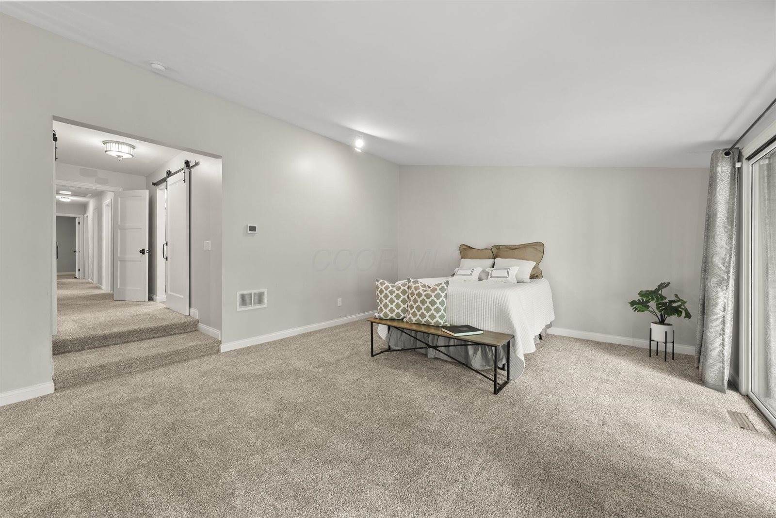2391 Donna Drive, Columbus, OH 43220