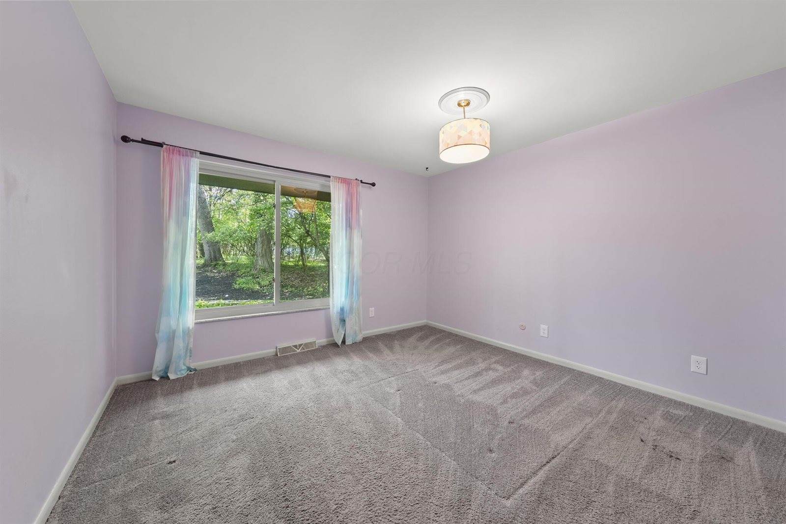 2391 Donna Drive, Columbus, OH 43220