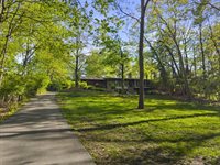 2391 Donna Drive, Columbus, OH 43220