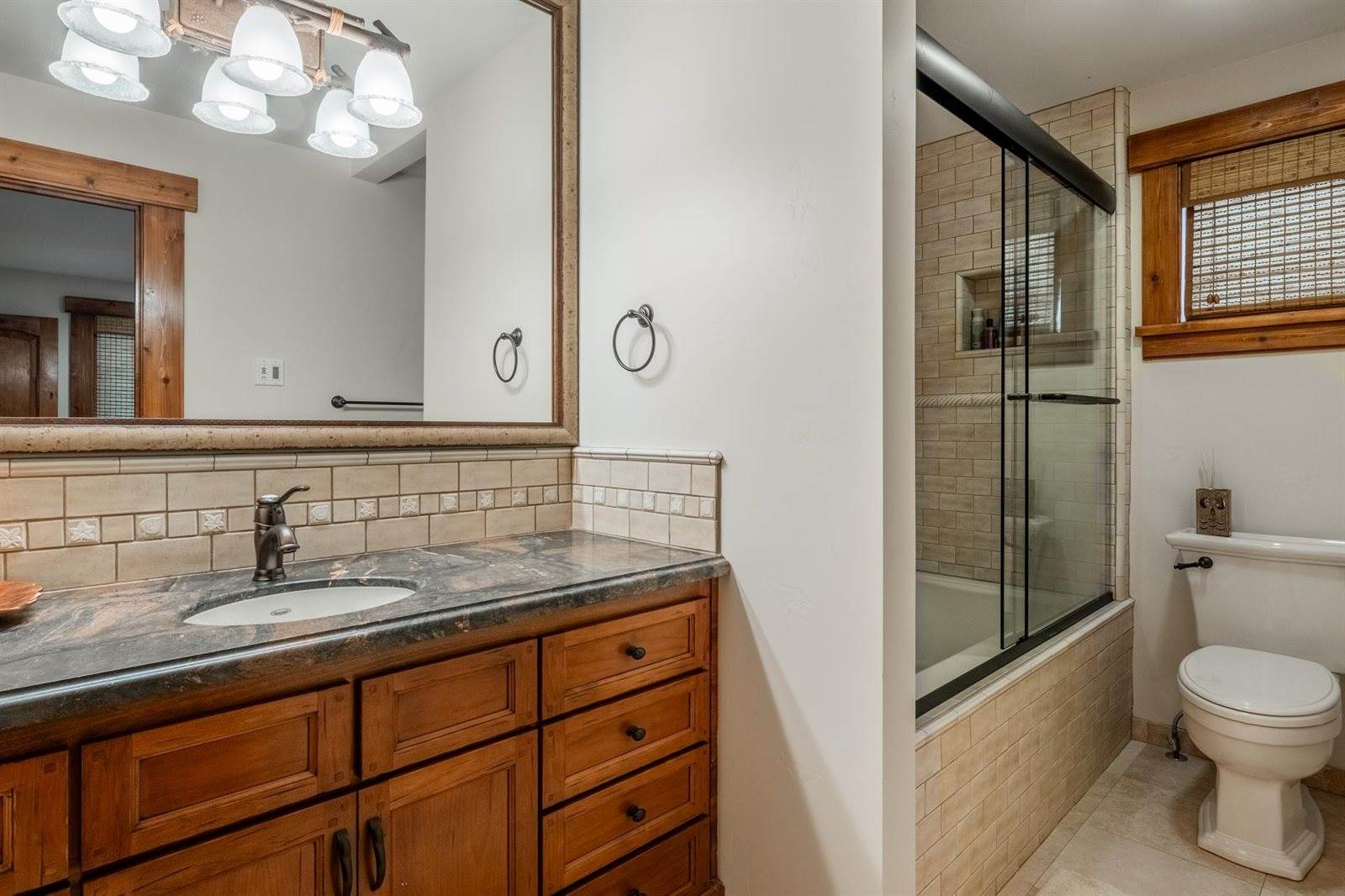 2124 Forest Trail, Mammoth Lakes, CA 93546