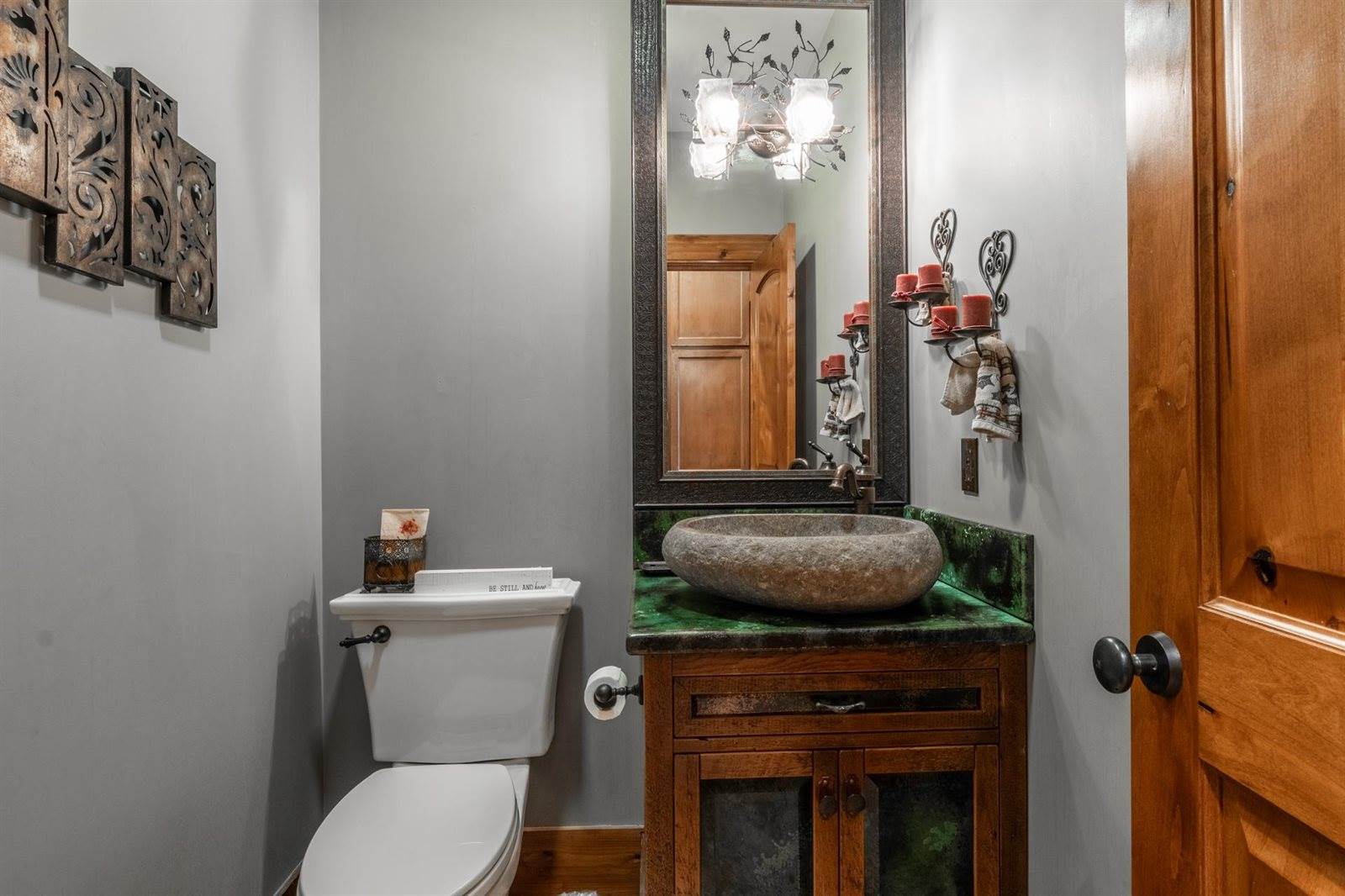 2124 Forest Trail, Mammoth Lakes, CA 93546