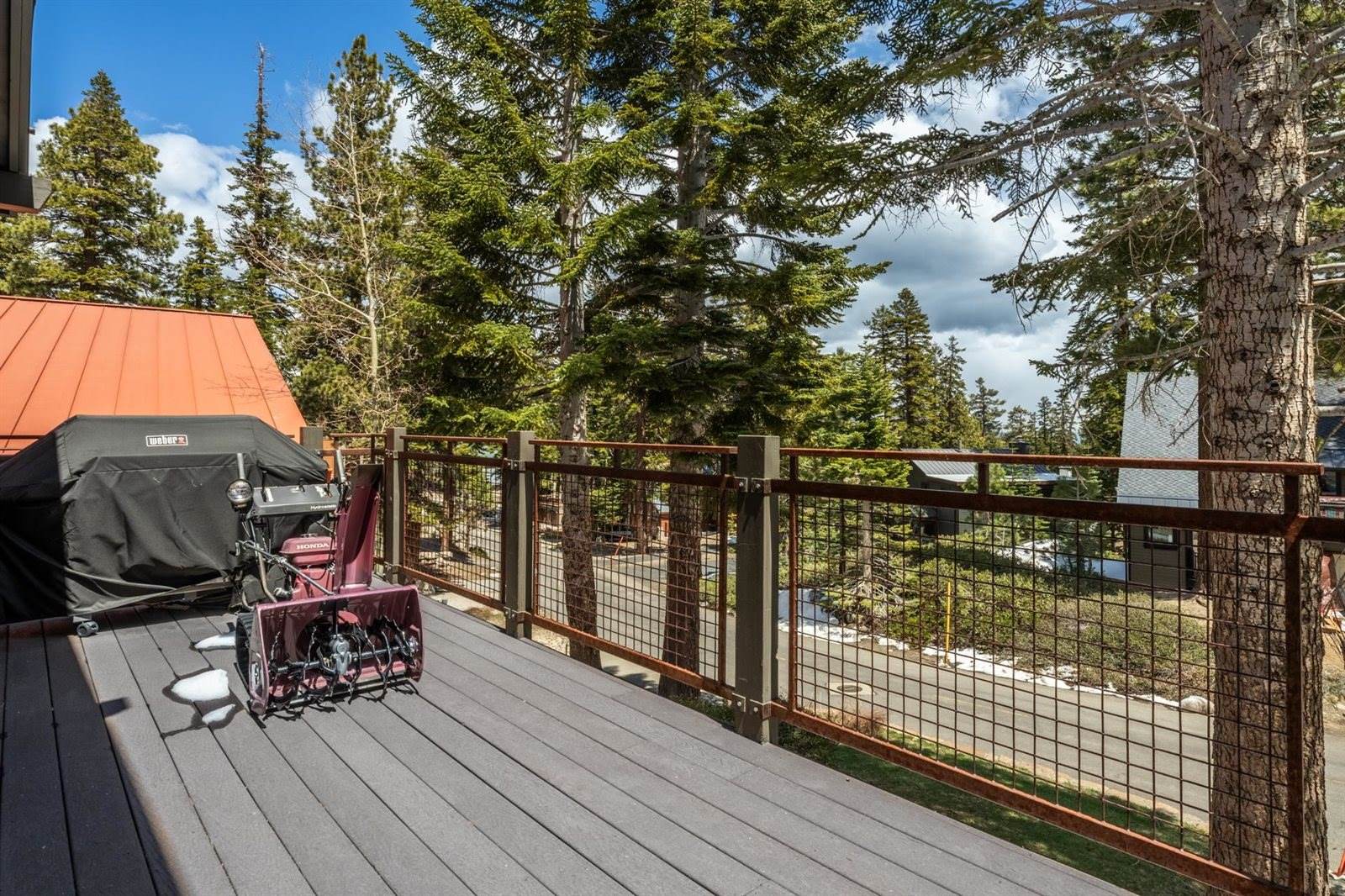 2124 Forest Trail, Mammoth Lakes, CA 93546