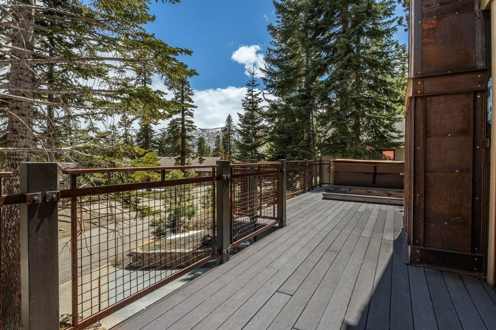 2124 Forest Trail, Mammoth Lakes, CA 93546