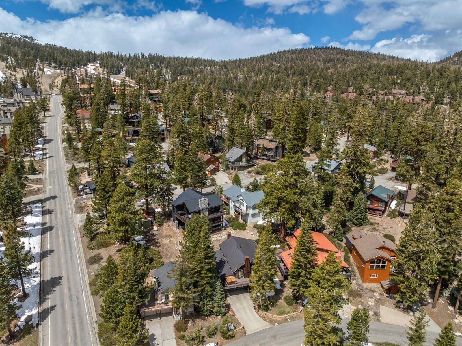 2124 Forest Trail, Mammoth Lakes, CA 93546