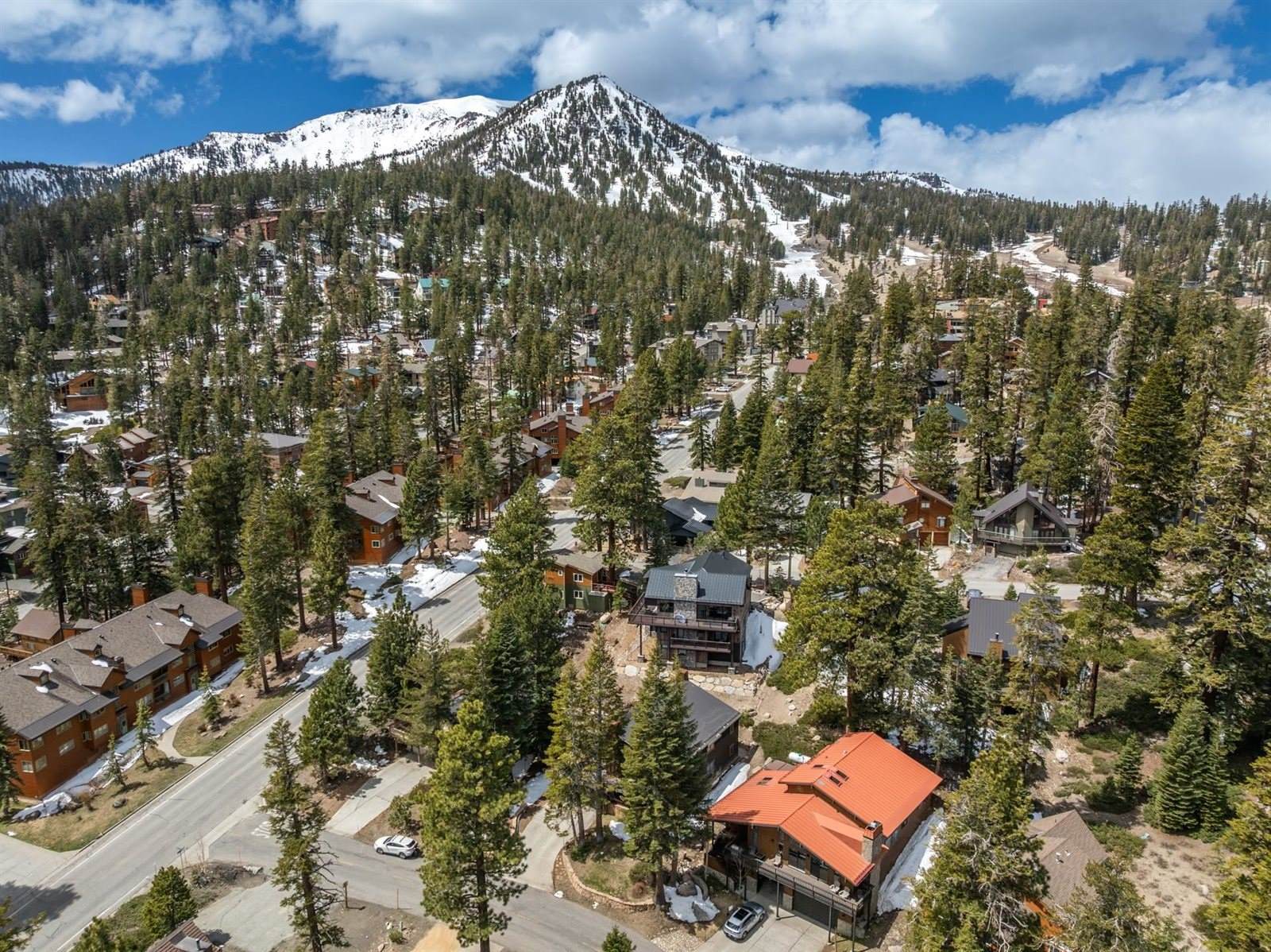 2124 Forest Trail, Mammoth Lakes, CA 93546