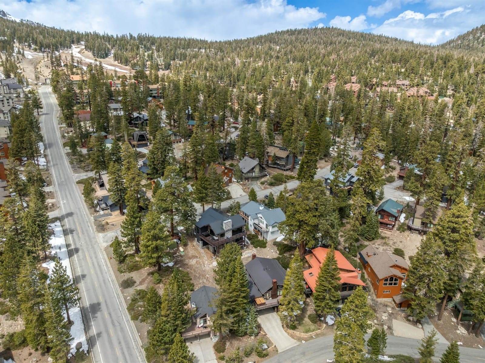 2124 Forest Trail, Mammoth Lakes, CA 93546