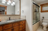 2124 Forest Trail, Mammoth Lakes, CA 93546