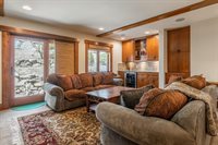 2124 Forest Trail, Mammoth Lakes, CA 93546