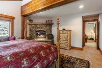 2124 Forest Trail, Mammoth Lakes, CA 93546