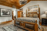 2124 Forest Trail, Mammoth Lakes, CA 93546