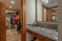 2124 Forest Trail, Mammoth Lakes, CA 93546