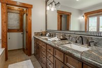 2124 Forest Trail, Mammoth Lakes, CA 93546