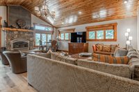 2124 Forest Trail, Mammoth Lakes, CA 93546