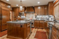 2124 Forest Trail, Mammoth Lakes, CA 93546