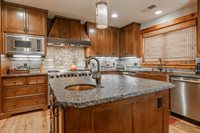 2124 Forest Trail, Mammoth Lakes, CA 93546
