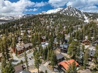 2124 Forest Trail, Mammoth Lakes, CA 93546