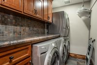 2124 Forest Trail, Mammoth Lakes, CA 93546