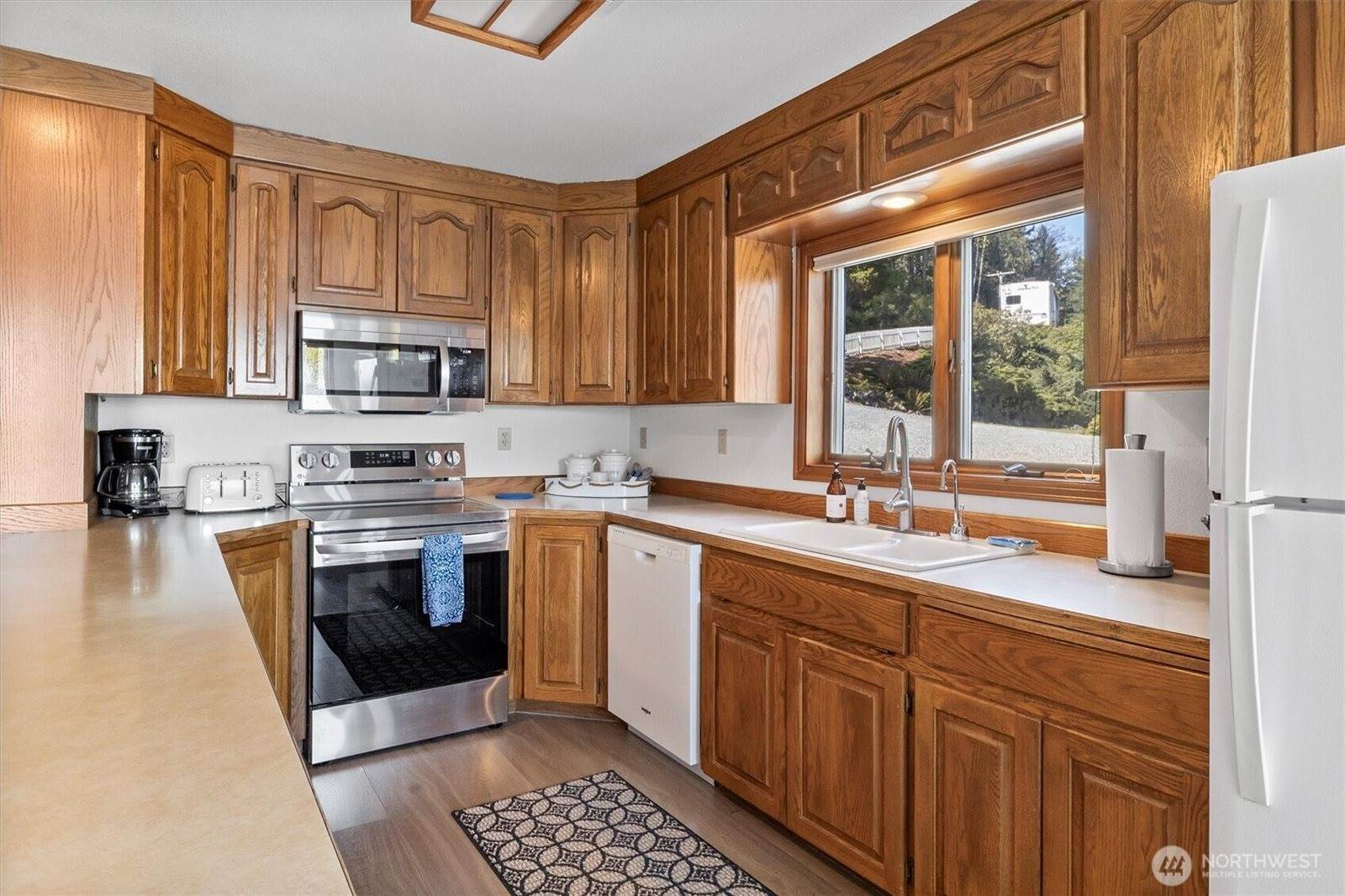 1442 Seacrest Drive, Lummi Island, WA 98262