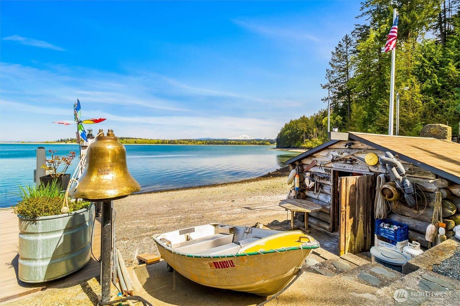 1442 Seacrest Drive, Lummi Island, WA 98262
