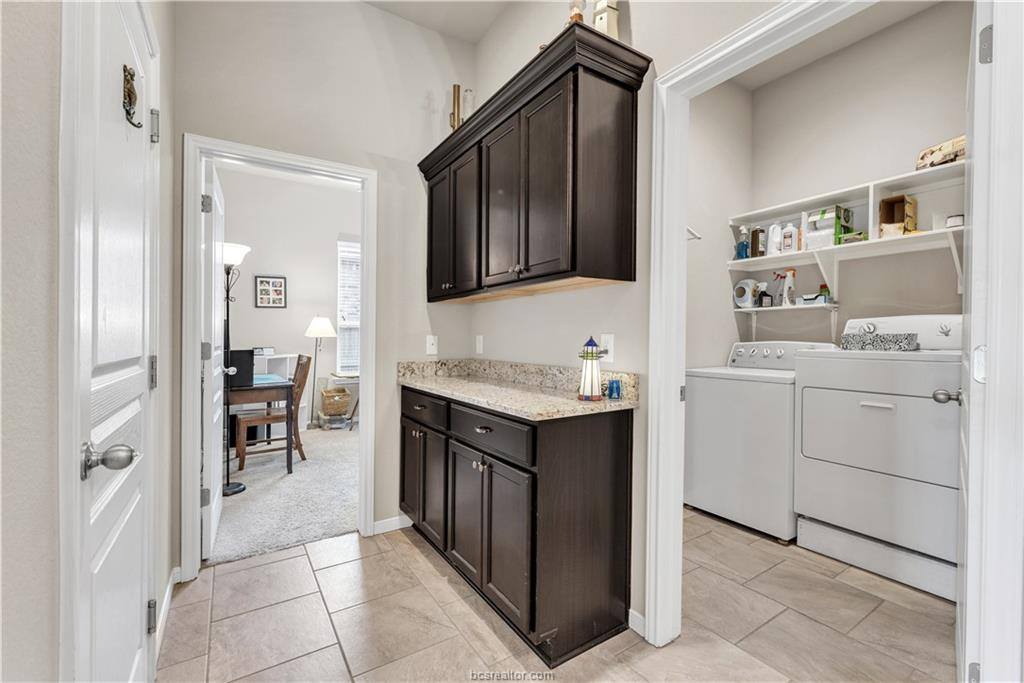 2604 Kinnersley Court, College Station, TX 77845