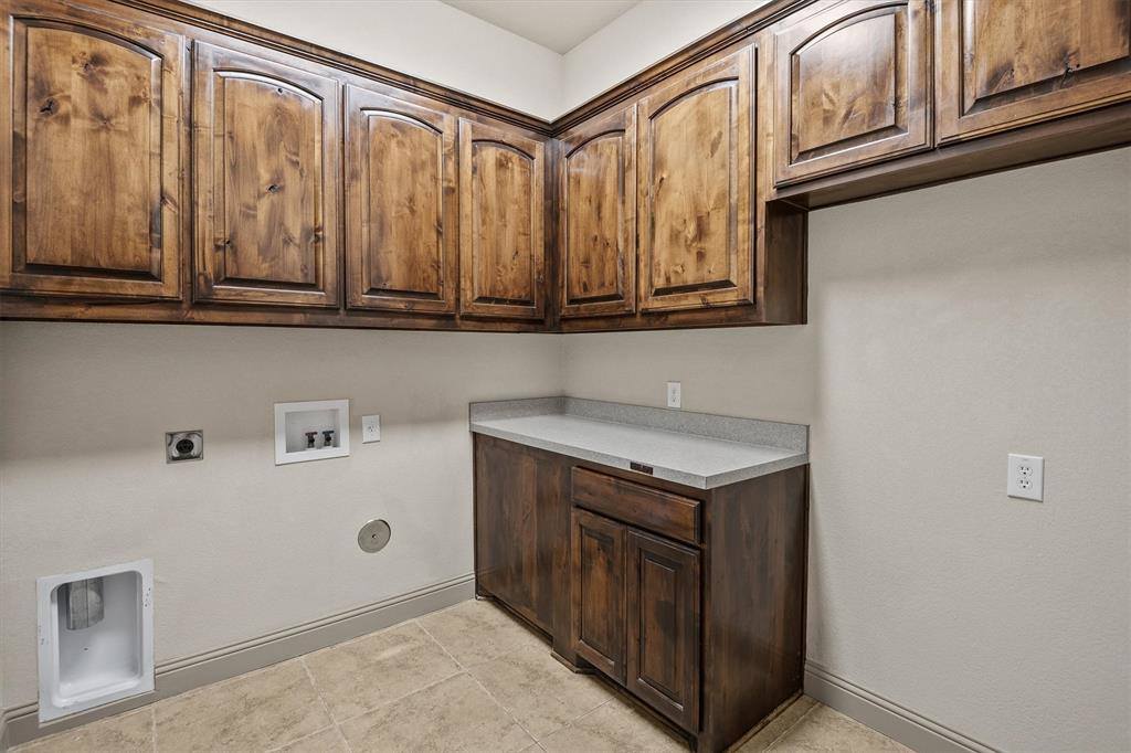 3231 Baylor Boulevard, Midlothian, TX 76065