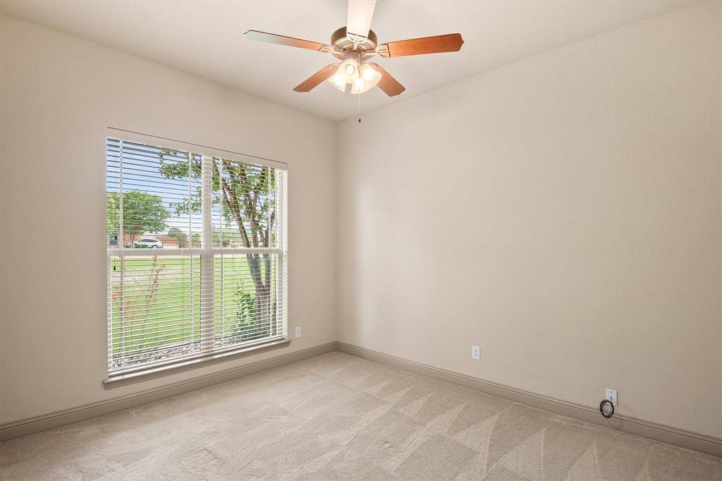 3231 Baylor Boulevard, Midlothian, TX 76065