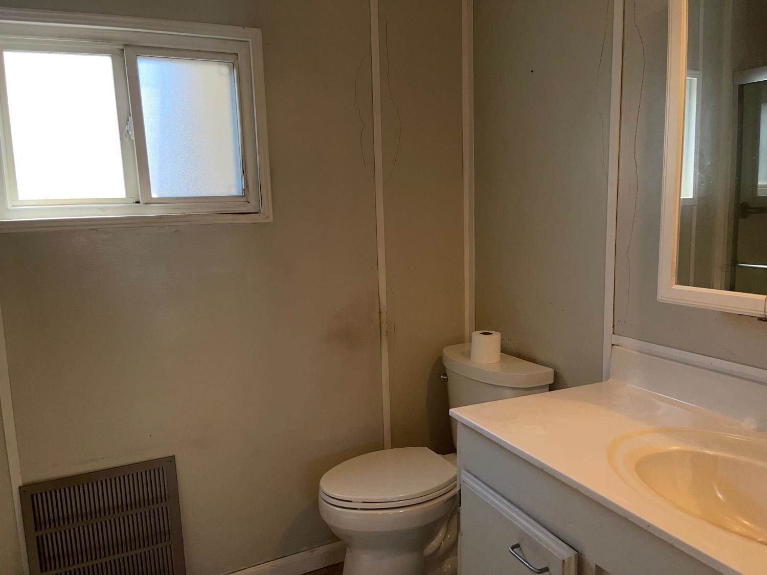 206 Whispering Pines Drive, Rancho Cordova, CA 95670