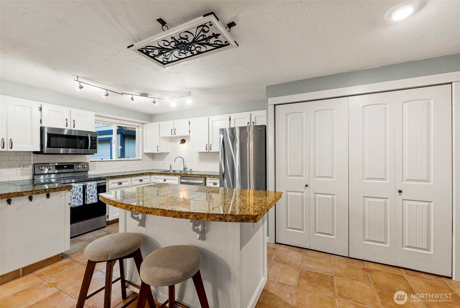 10710 Minterwood Drive NW, Gig Harbor, WA 98329