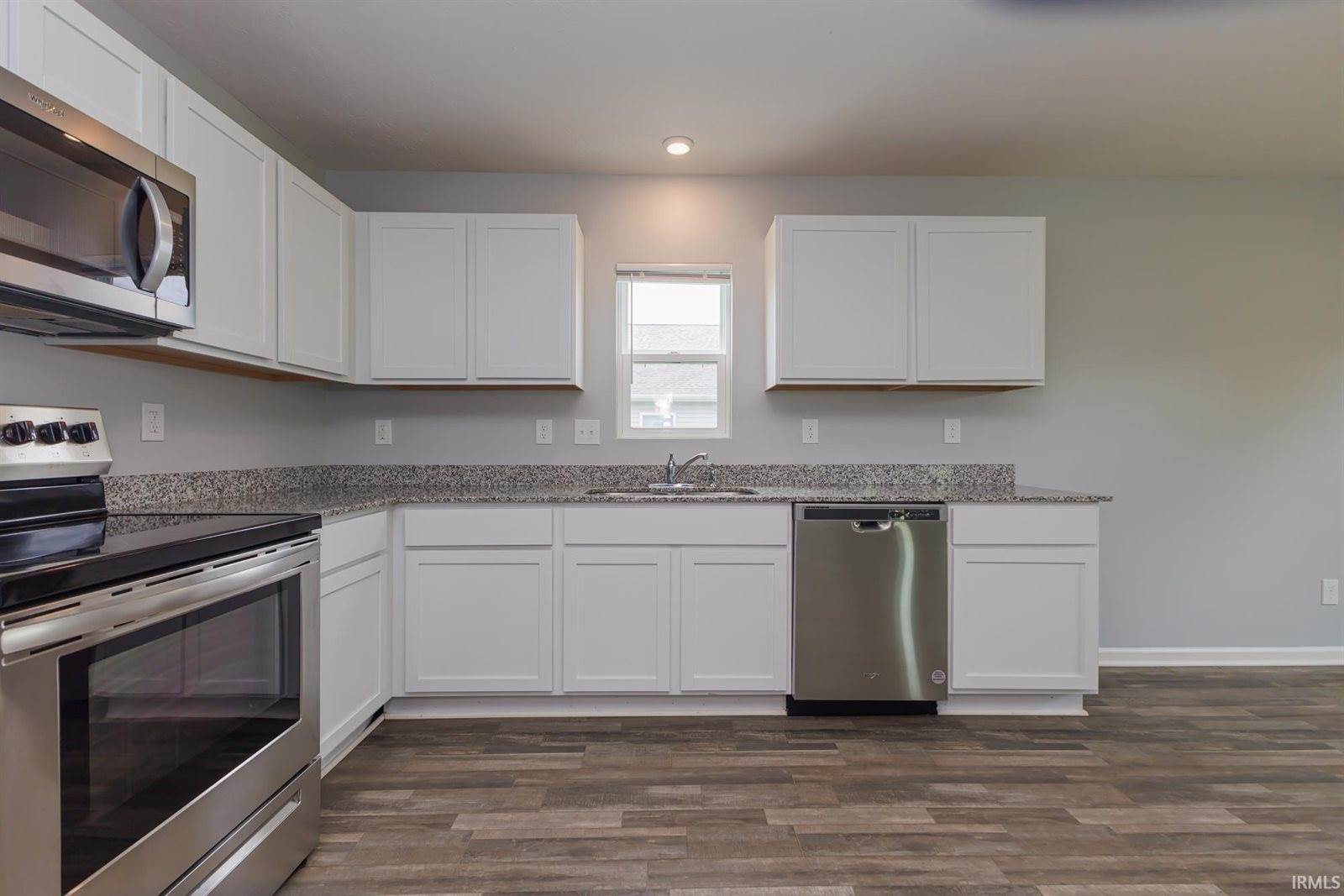 2612 W Kings Canyon Drive, Muncie, IN 47303