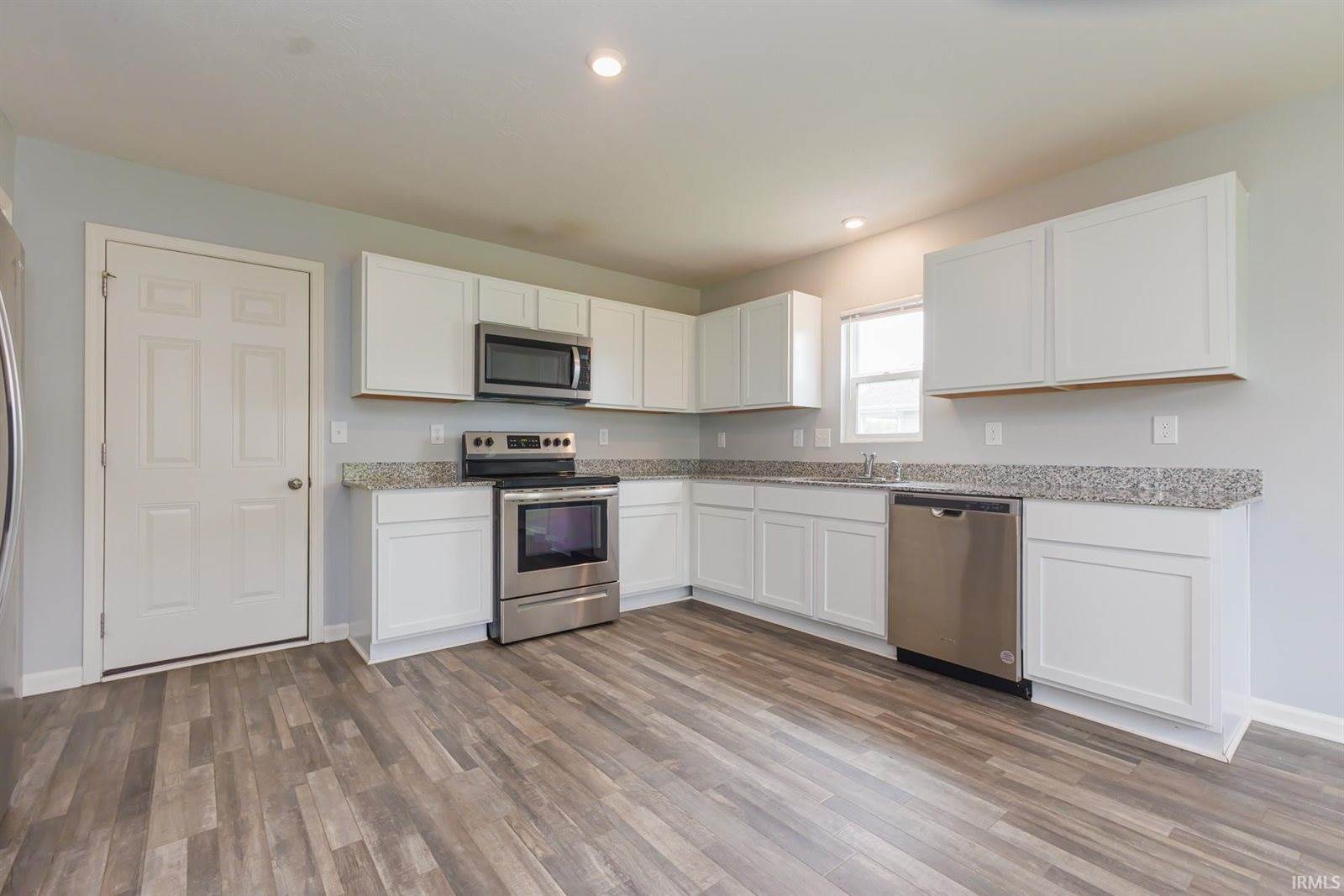2612 W Kings Canyon Drive, Muncie, IN 47303