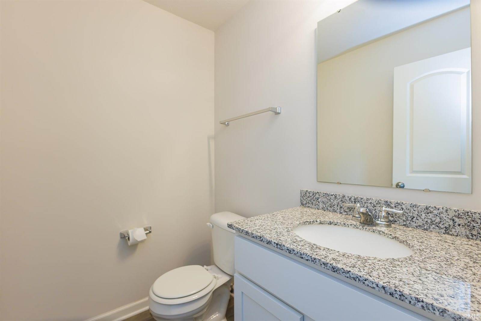 2612 W Kings Canyon Drive, Muncie, IN 47303