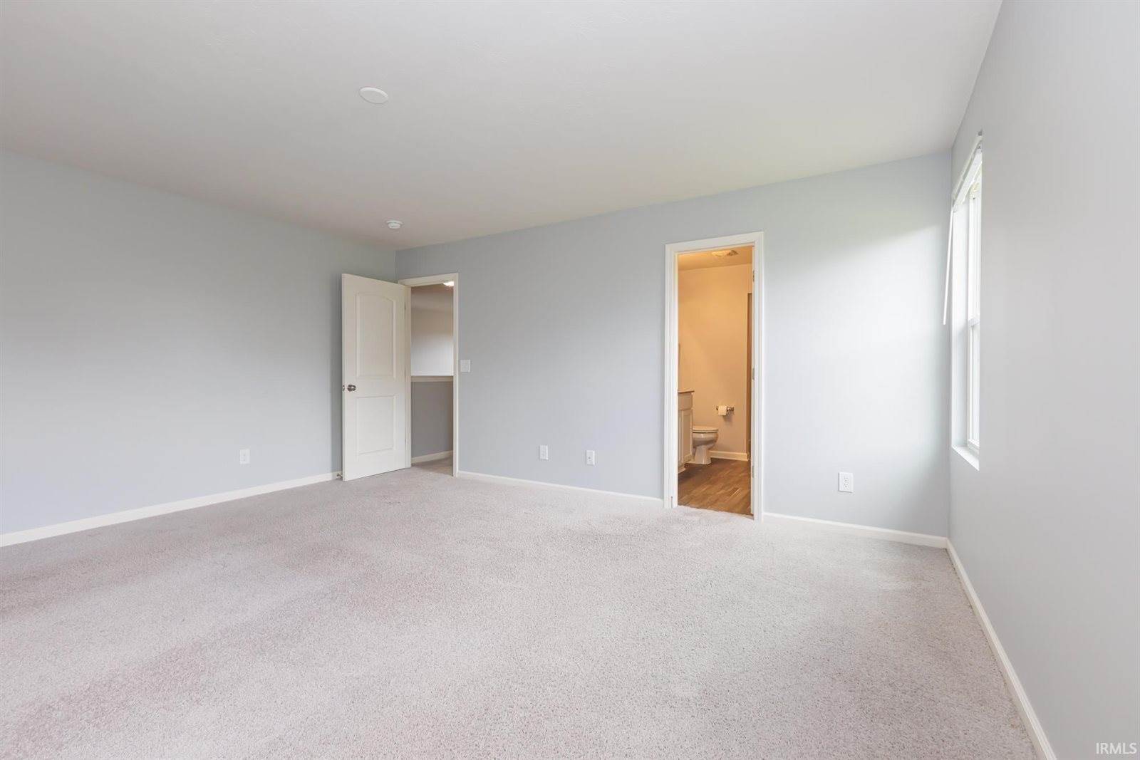 2612 W Kings Canyon Drive, Muncie, IN 47303