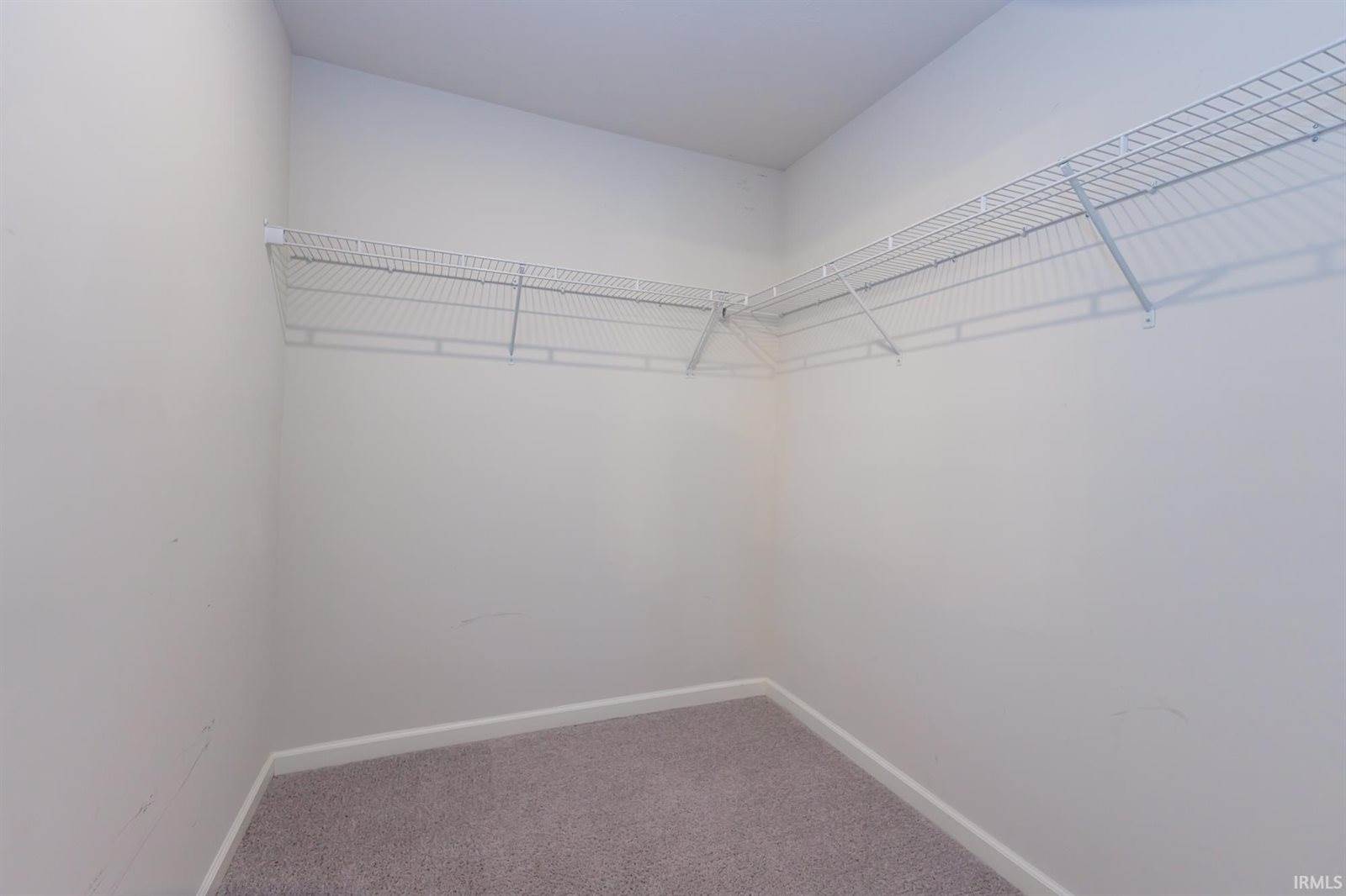 2612 W Kings Canyon Drive, Muncie, IN 47303
