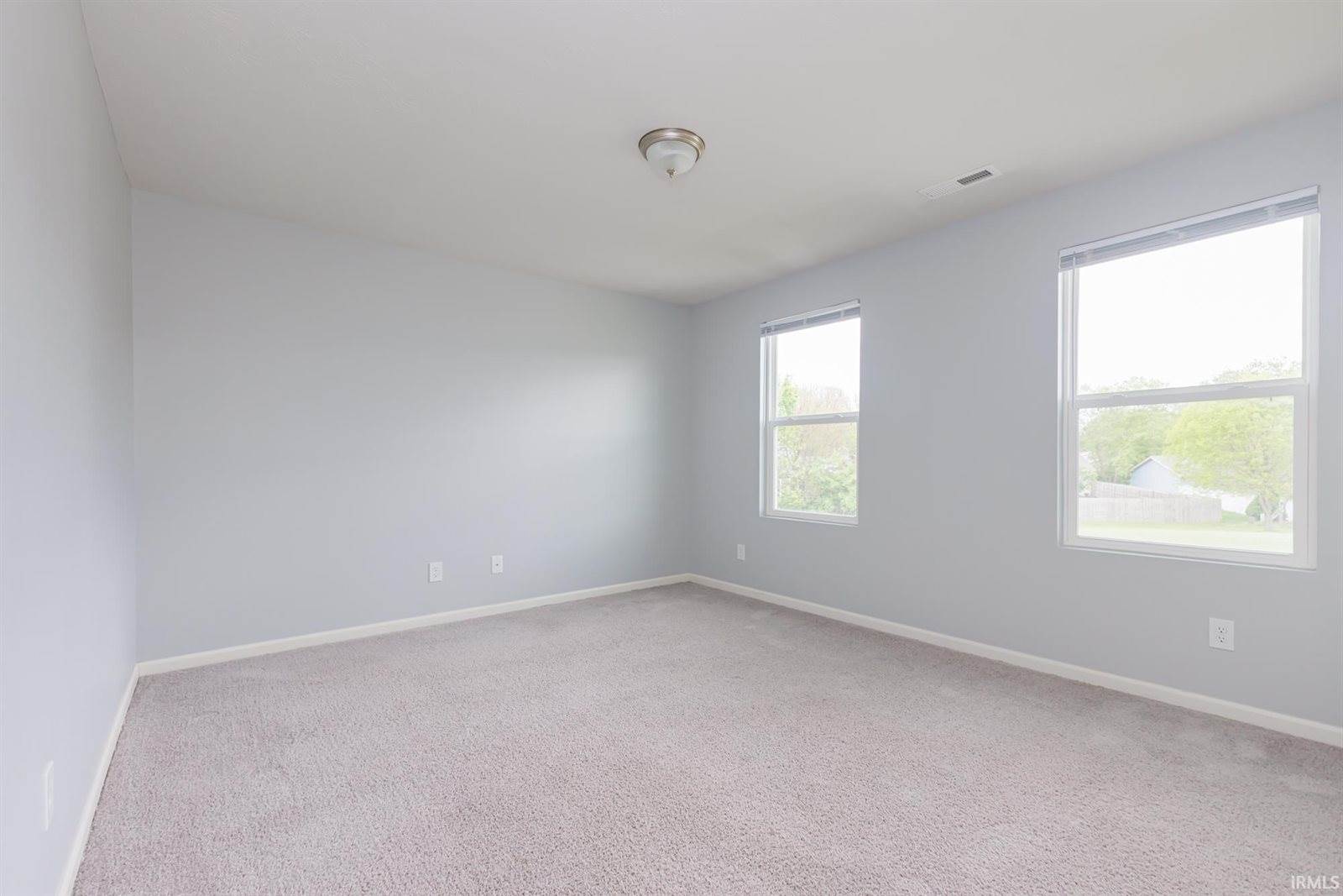 2612 W Kings Canyon Drive, Muncie, IN 47303