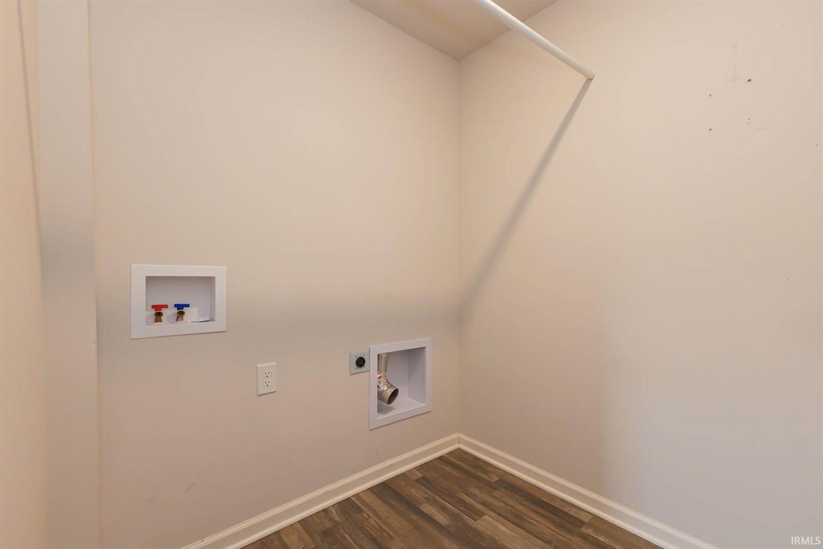 2612 W Kings Canyon Drive, Muncie, IN 47303